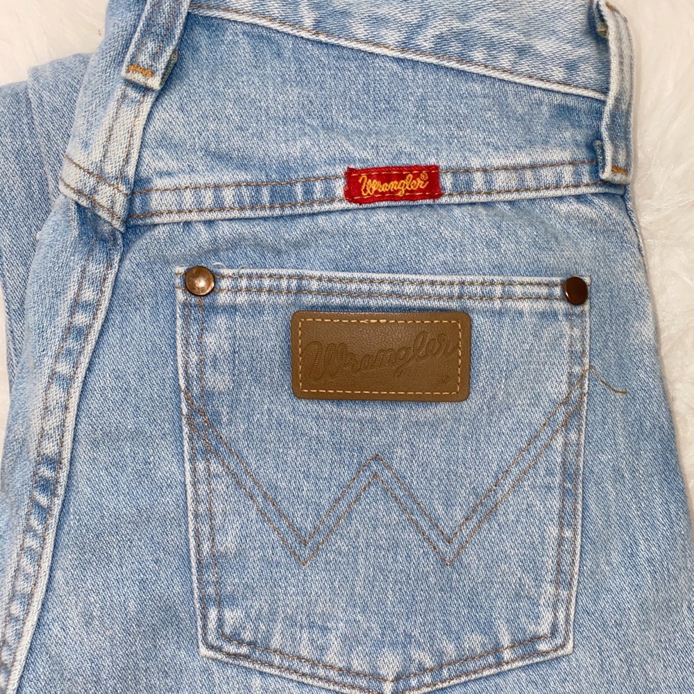Women’s Wrangler Mom Jeans